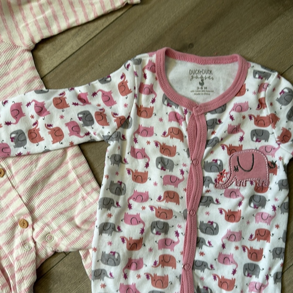 2 button down pjs 🎀 - Picture 4 of 7